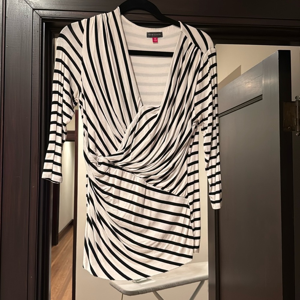 Vince Camuto 3/4 length sleeve